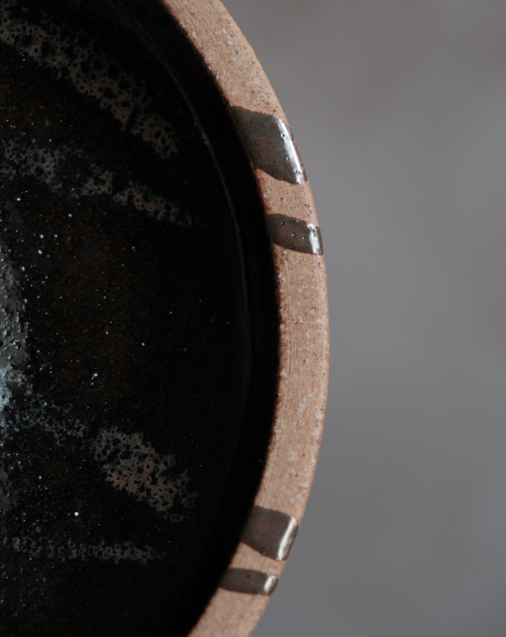 黑柿釉・八寸皿