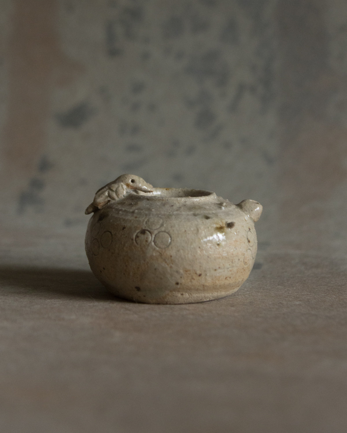 古瀨戶印紋鳥形灰釉水滴– 山竹｜Koya Sanju