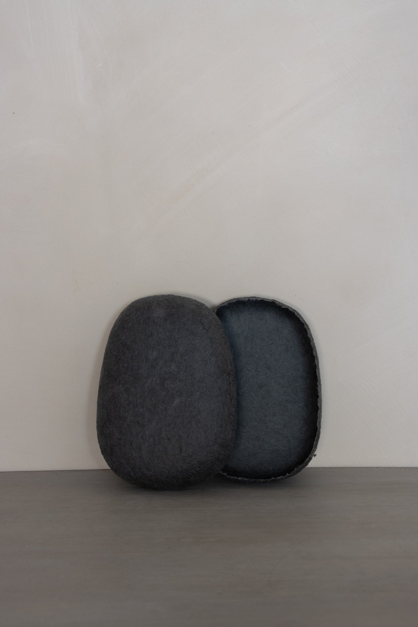 和紙箱|庭の小石