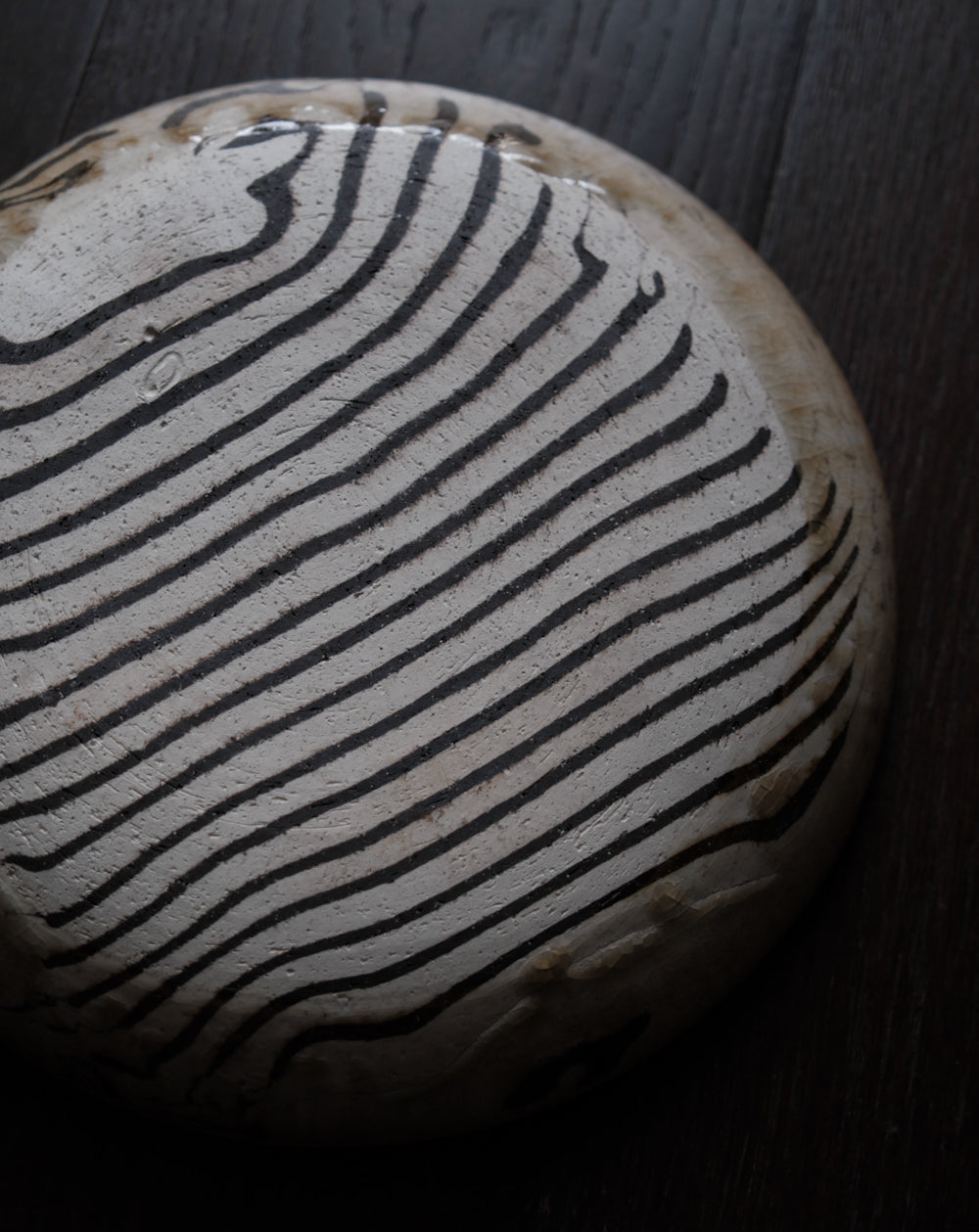 練上」白黑紋・九寸皿– 山竹｜Koya Sanju