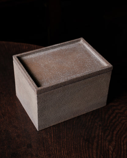 茶箱・灰蒔地白
