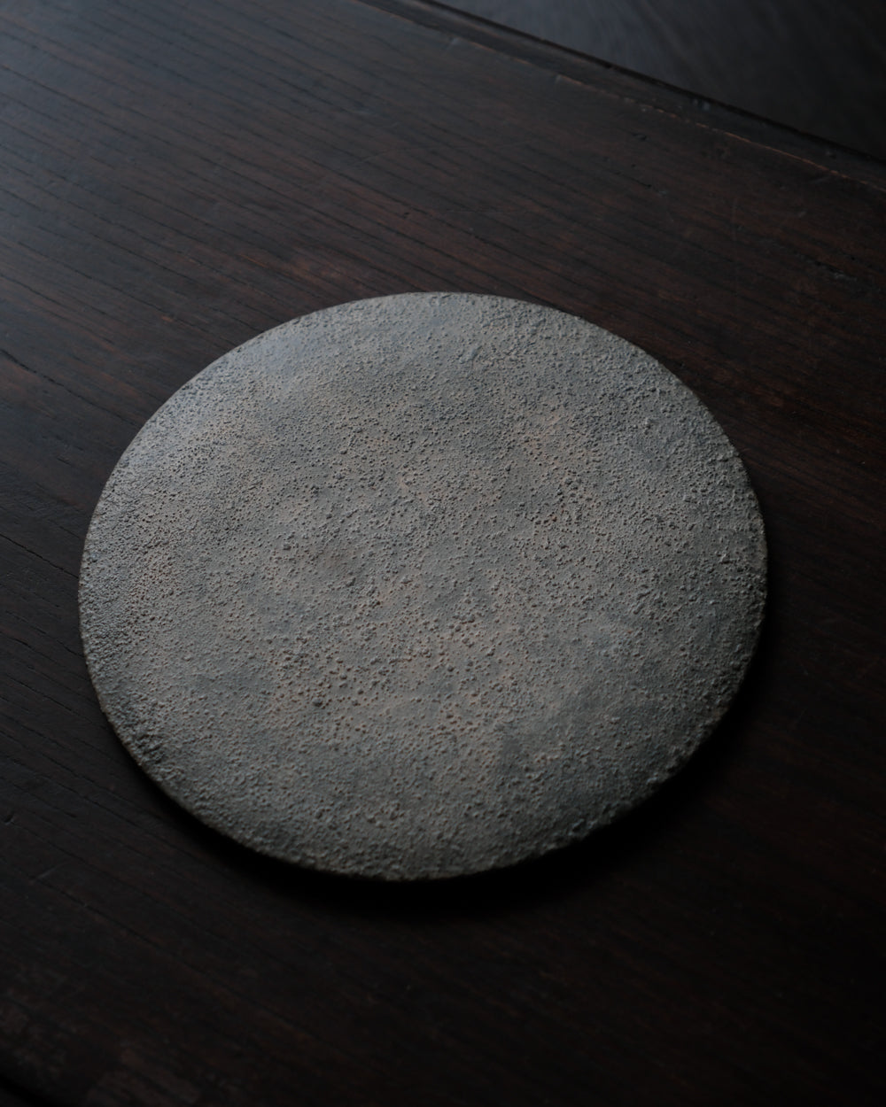 圓盤・錫白蒔地 / 25cm