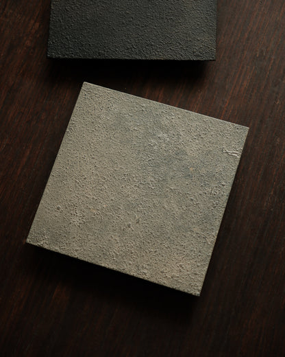 正方形角盤・錫白蒔地 / 18cm