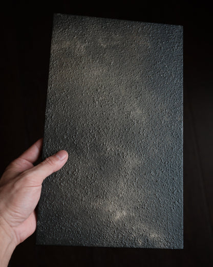 長方敷板・黑蒔地 / 32cm