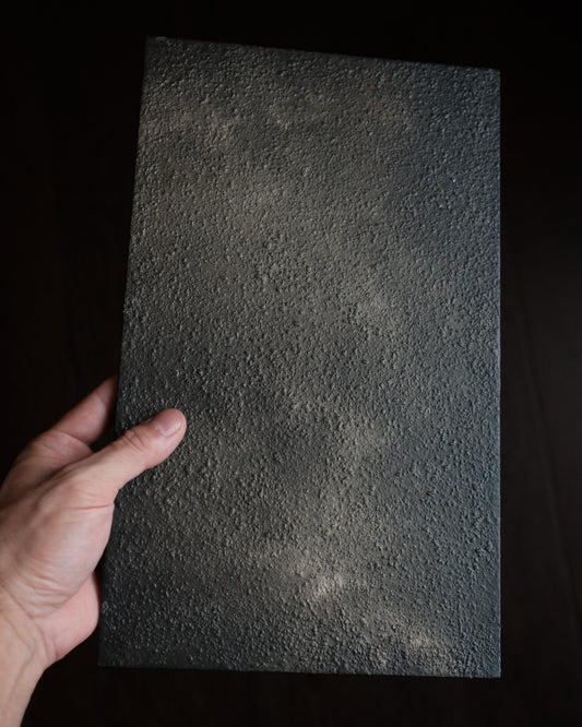 長方敷板・黑蒔地 / 32cm