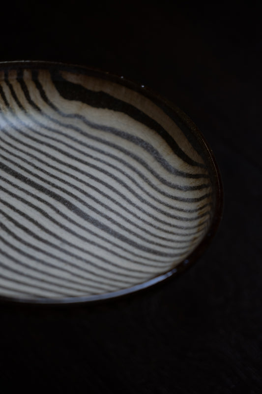 「練上」白黑紋・六寸半皿
