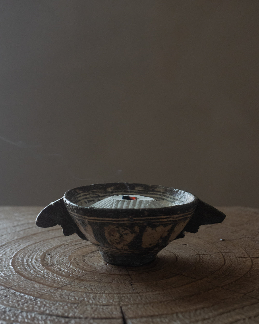 白灰・焚香用底灰